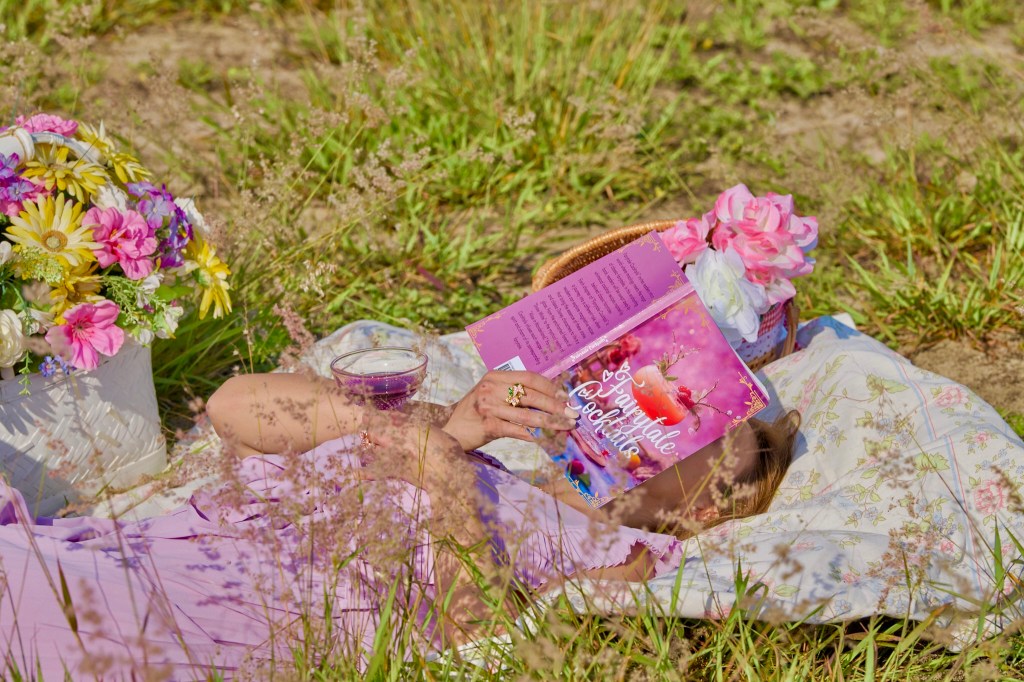 🌸 7 Fairytale-Themed Easter Cocktails for a Whimsical Spring Celebration 🌸